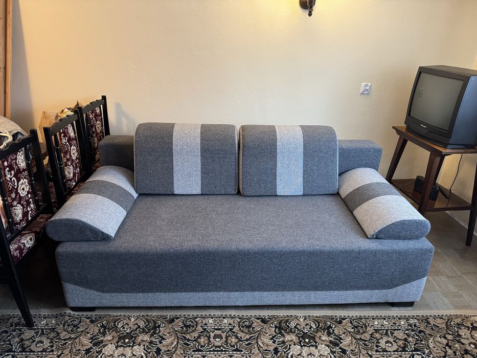 Kanapa szara rozkladana sofa z funkcją spania, używana 6 miesiecy
