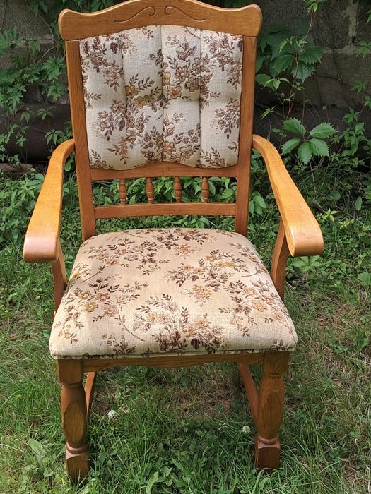 Komplet krzeseł dębowych