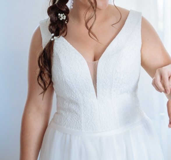 Suknia ślubna koronka A