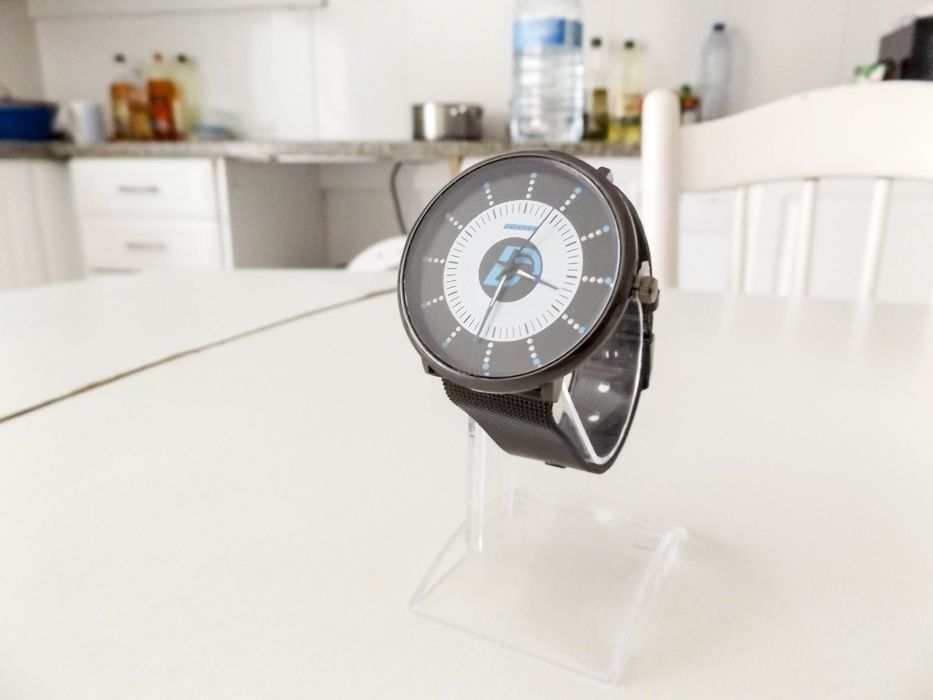 Relógio de homem clássico para o pulso elegante em aço inoxidável HQ