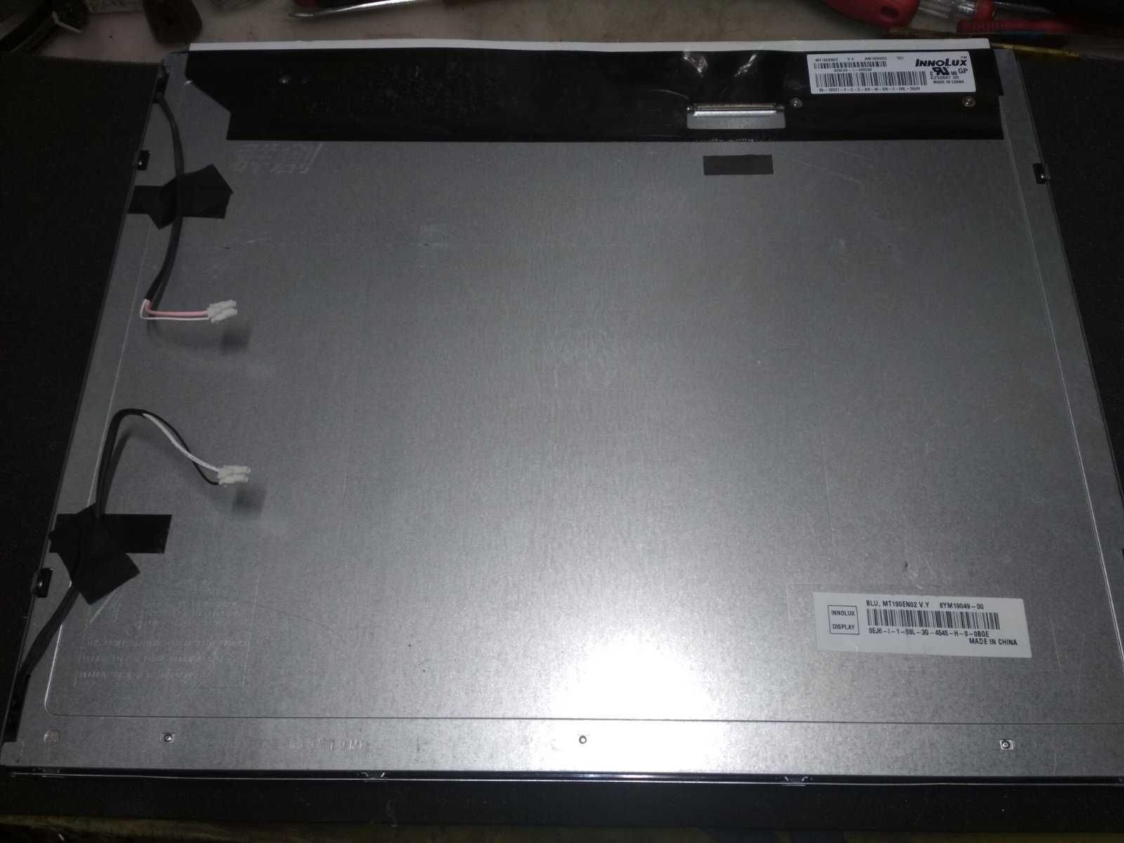 Samsung E1920NR--розбiр битого