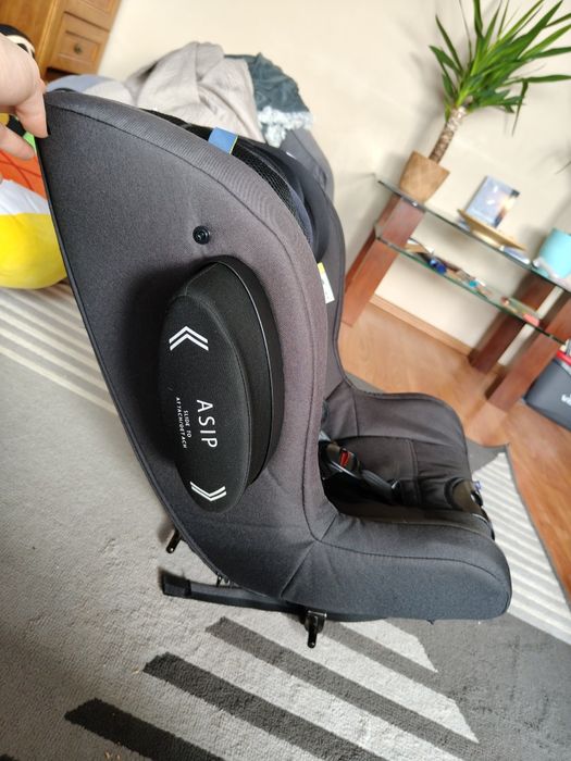 Fotelik Axkid z bazą 9-18 kg