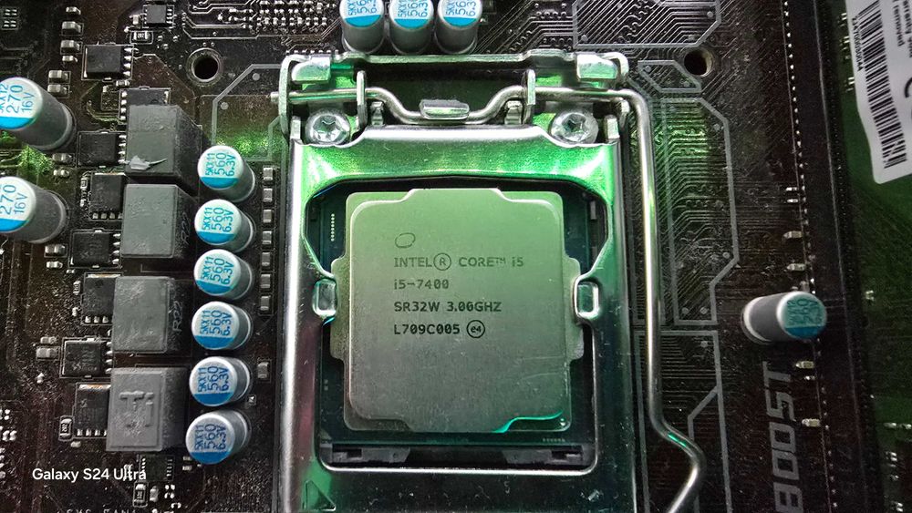 Płyta główna MSI B250M PRO-VD + DDR4 8GB + Intel I5 7400 3,00GHZ