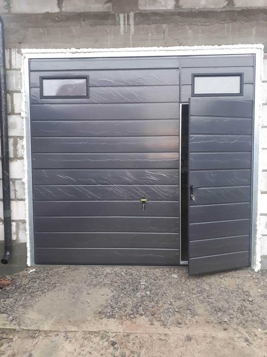 brama garażowa uchylna, dwuskrzydłowa PRODUCENT