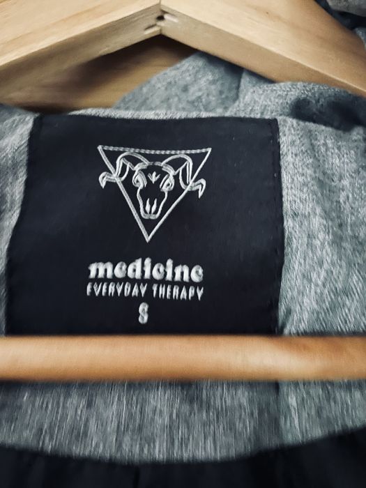 Ciepła długa kurtka ładna wygodna!