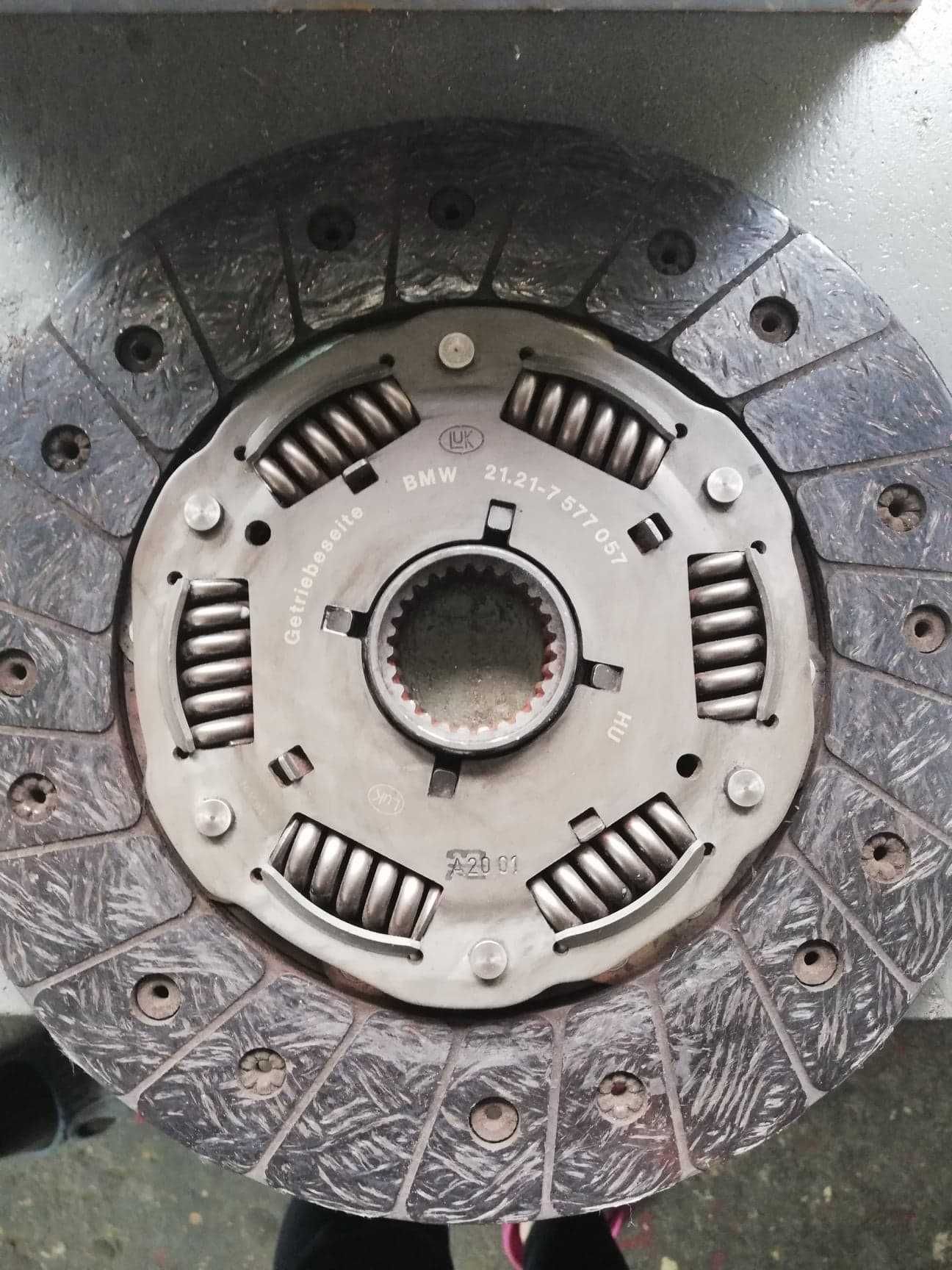 BMW 3 E90 E91 E92 2.0 D SPRZĘGŁO Docisk Tarcza  Komplet Fir.LUK