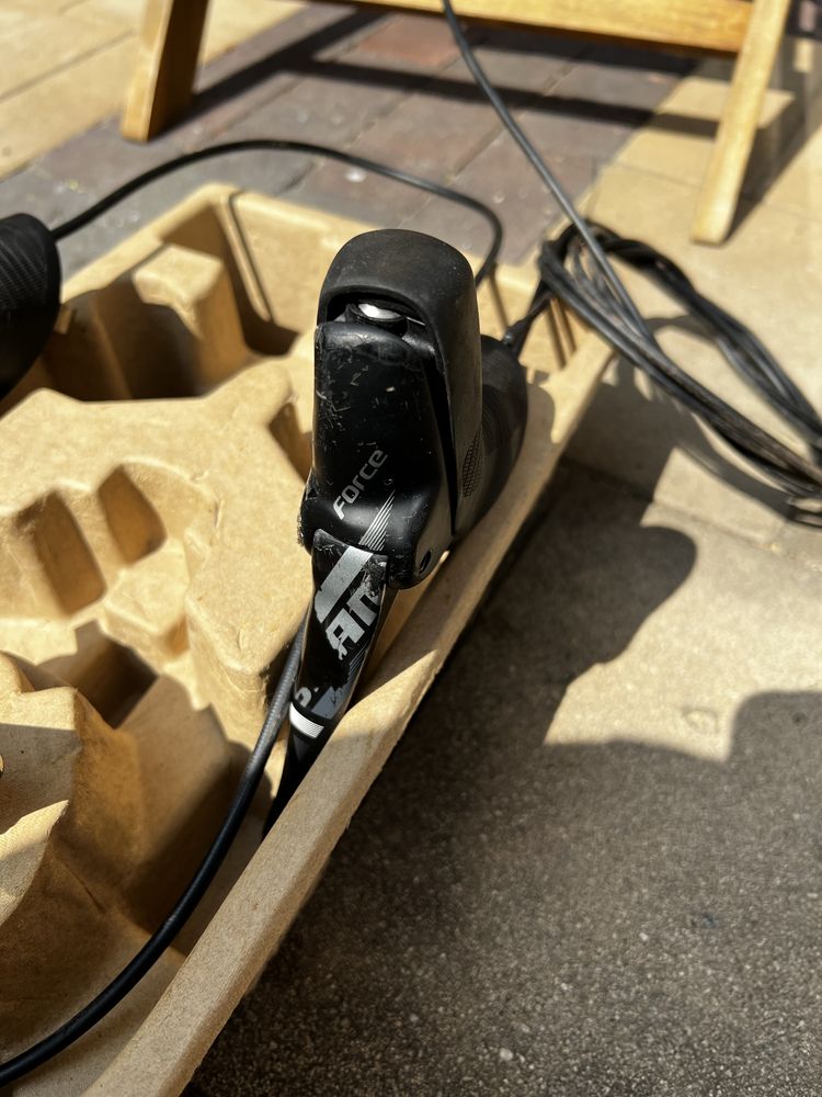 Klamkomanetki Sram Force 22 / zaciski Sram Red