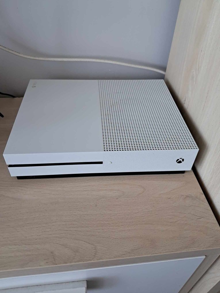 Sprzedam Xbox one s