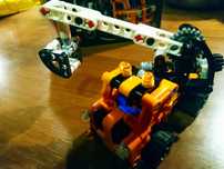 LEGO Technic 42088 Ciężarówka z wysięgnikiem.