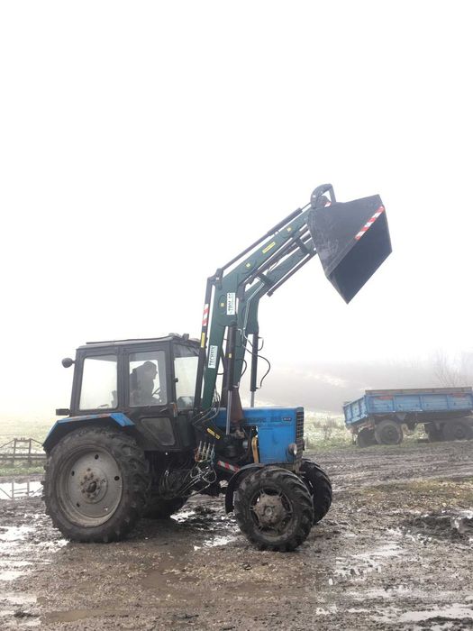 Фронтальний навантажувач на трактор John Deere, Claas, Ferguson, МТЗ