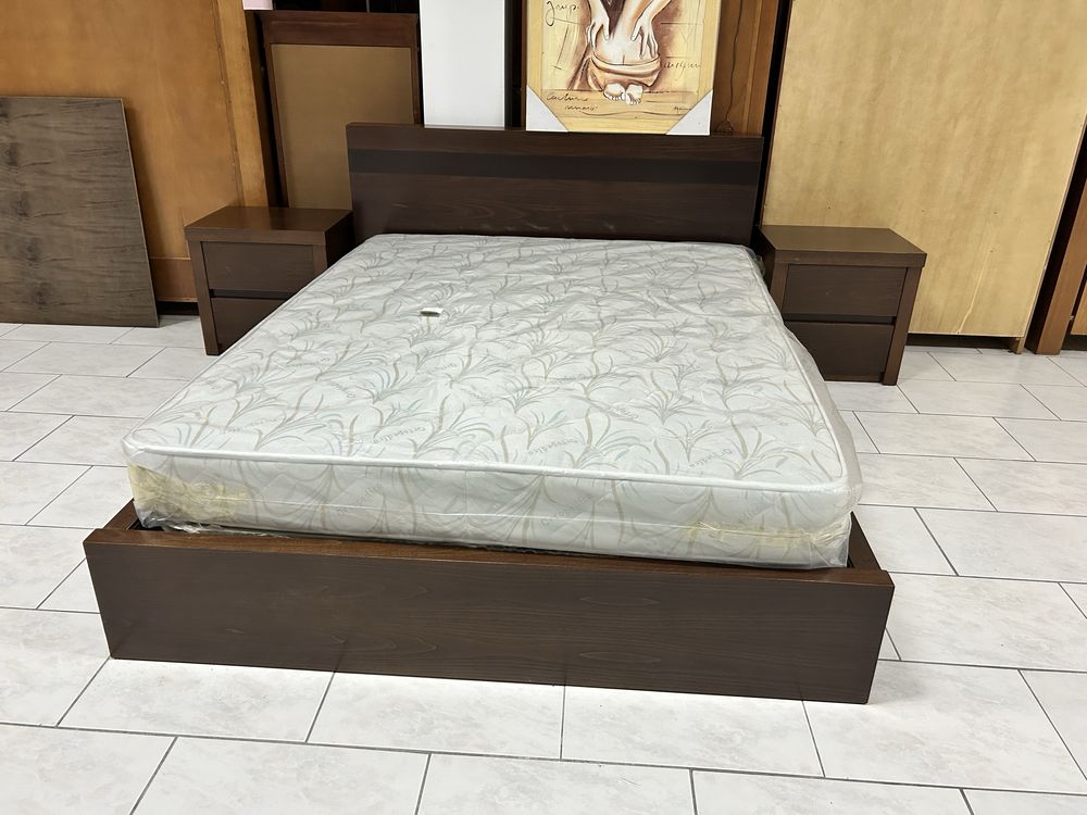 Quarto em castanho