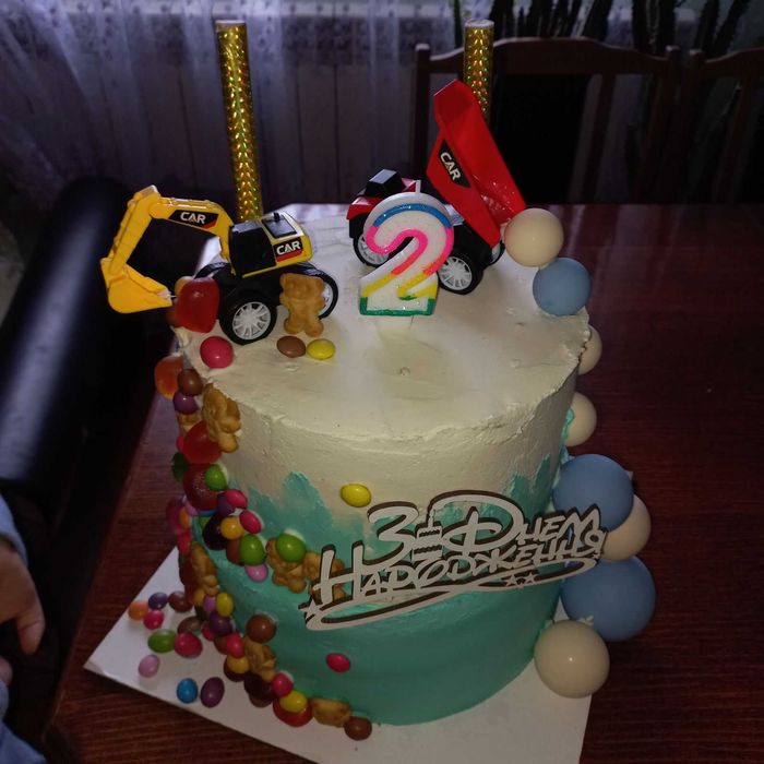 Тортик 2 поверхи