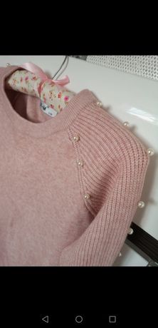 Nowy sweterek S/M pudrowo różowy z perełkami
