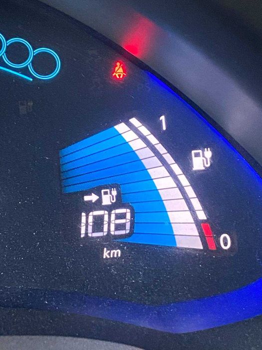 Електричка Nissan Leaf