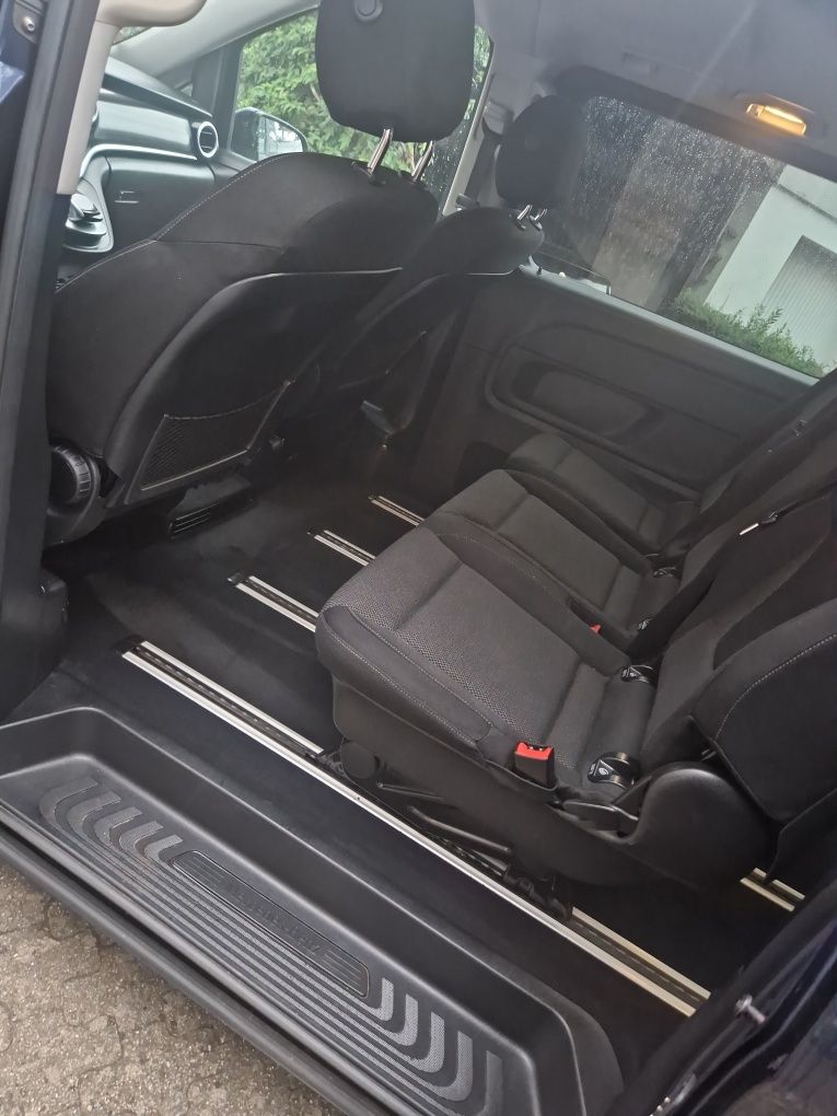 Mercedes-Benz  v klasa v250 blutec long 8osob