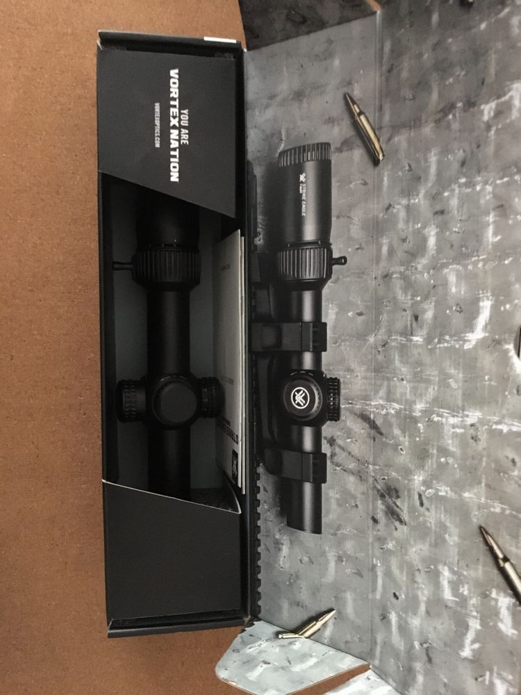 Mira Vortex Strike Eagle 1-6x24 — Excelente Estado