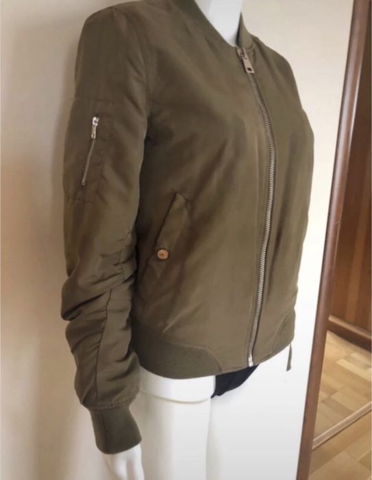 Kurtka damska bomberka