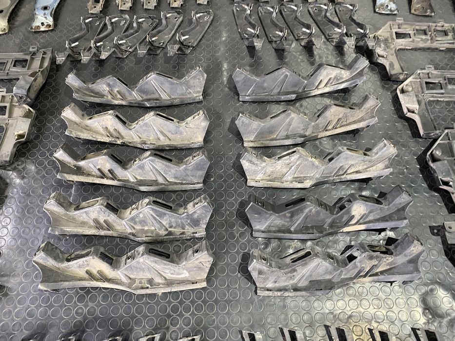 кріплення бампера пассат б6 крипления passat b6 направляюча кронштейн