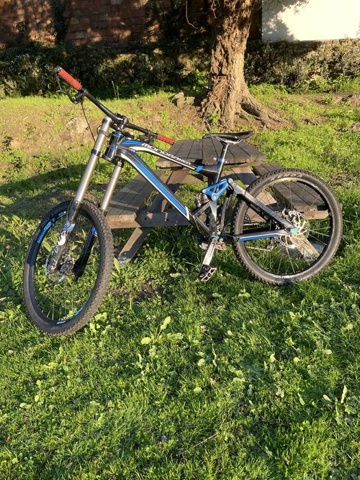 Mondraker Summum Pro Team