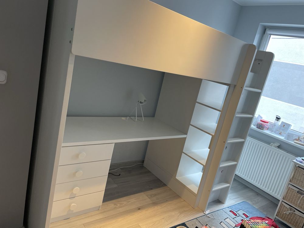 Łóżko pietrowe ikea Smastad z biurkiem i szafą