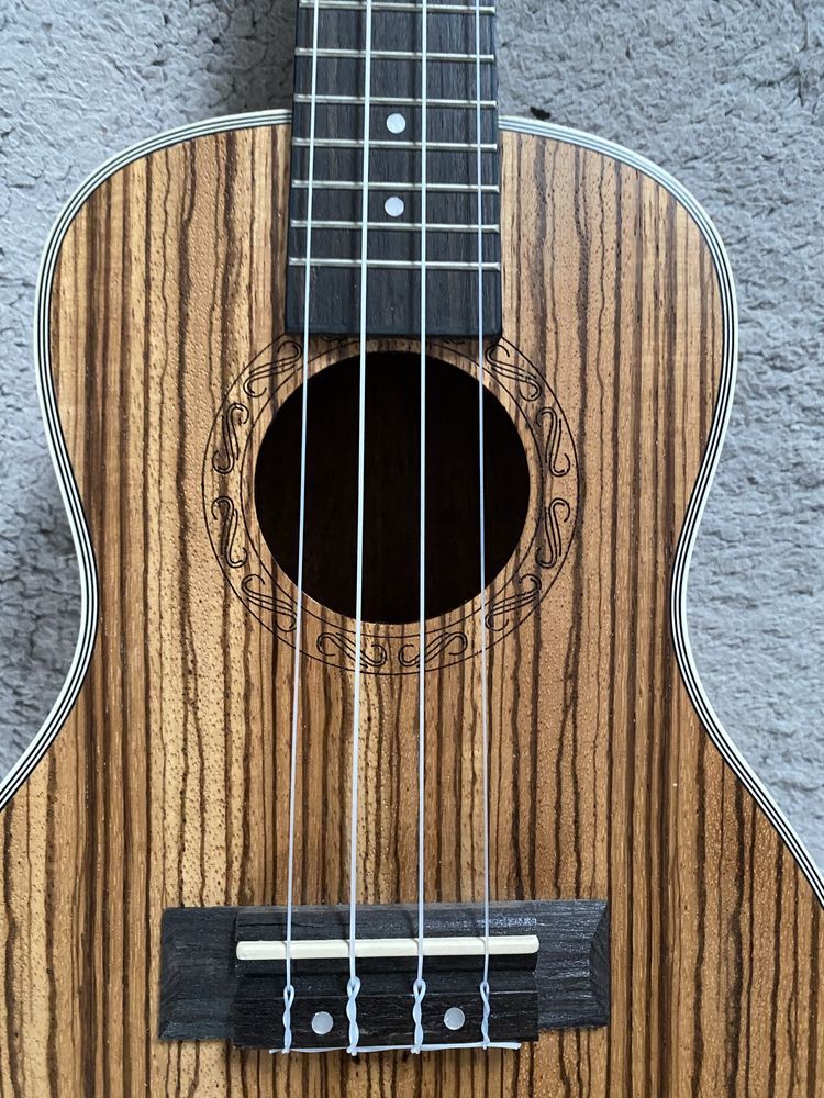 Ukulele+ futerał