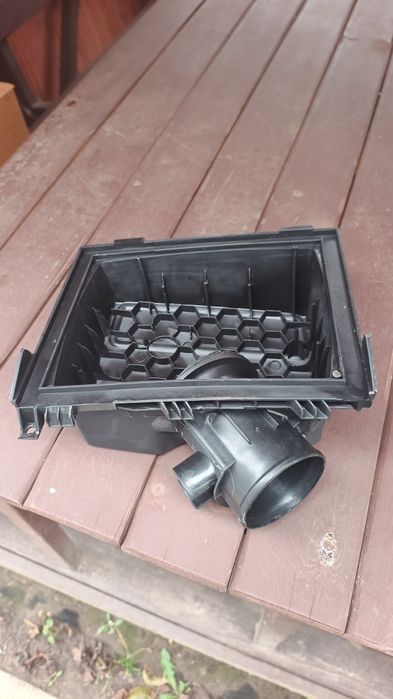 Кришка повітряного фільтра Ford Edge