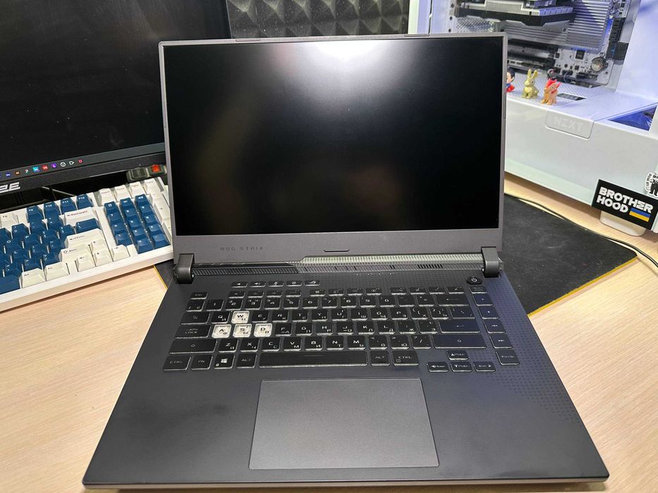 Ноутбук ASUS ROG Strix G15 G513IM (G513IM-HN008)