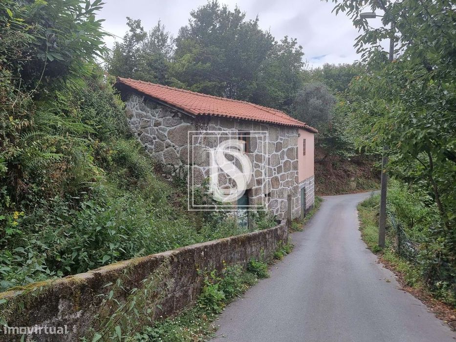 Moradia Isolada T2 em UDF de Ventosa e Cova