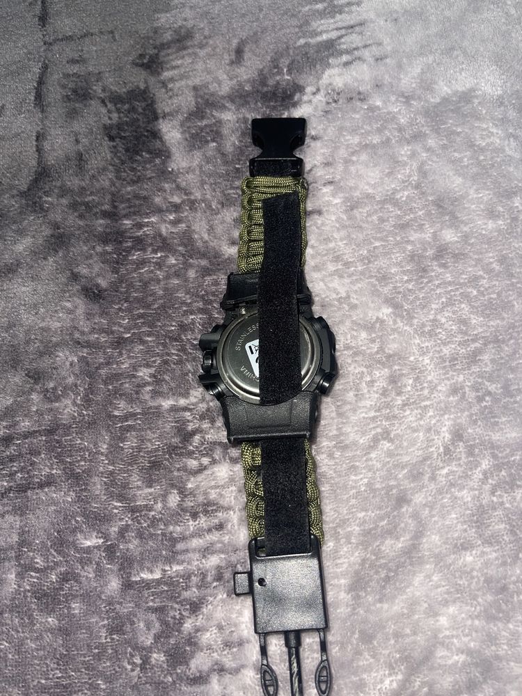 Zegarek z kompasem survival sportowy