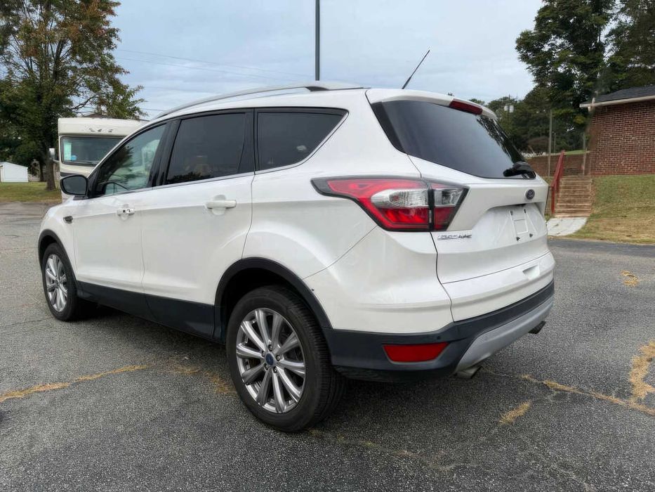Ford Escape Titanium      2017