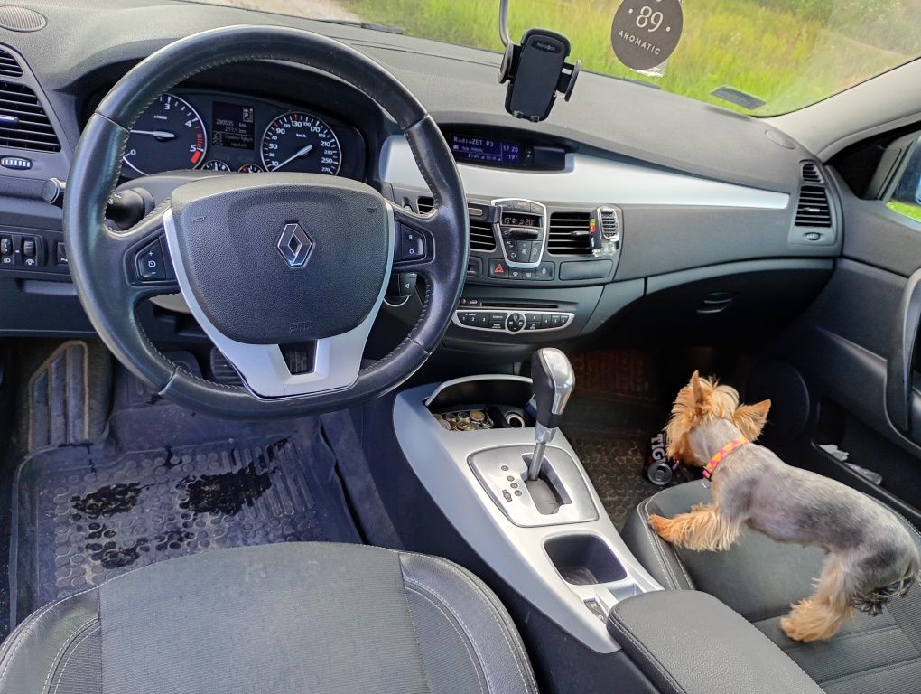 Renault Laguna 3 2.0 dCi automat