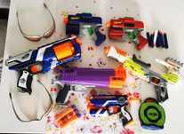 Nerf zestaw pistoletów plus dodatki