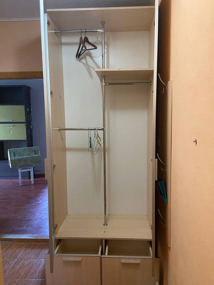 Шафа з якісних матеріалів 2,4*1 м