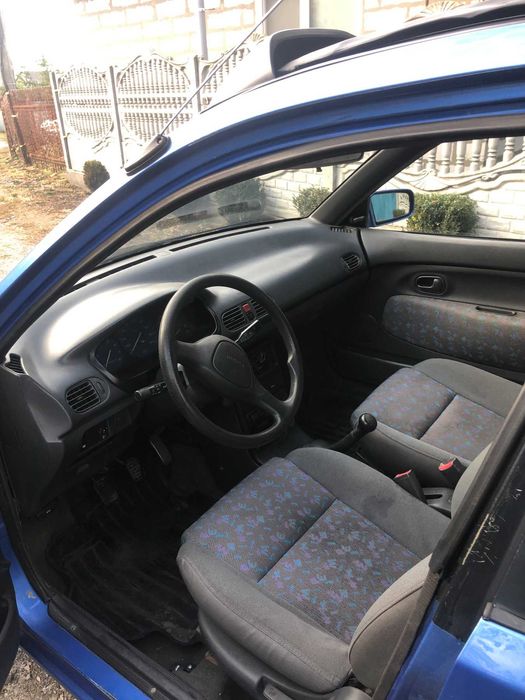 Продам Мазда 121