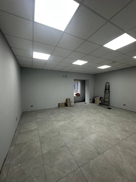 Оренда фасадного приміщення 107 м2 в ЖК Княгинин