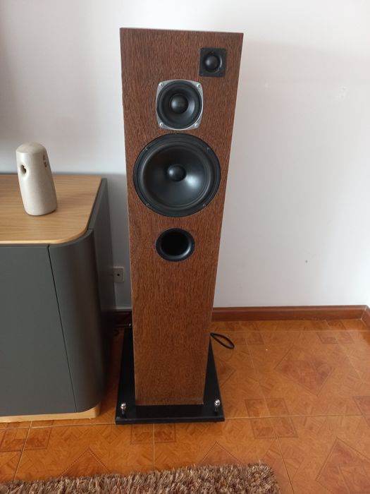 Colunas hifi artesanais