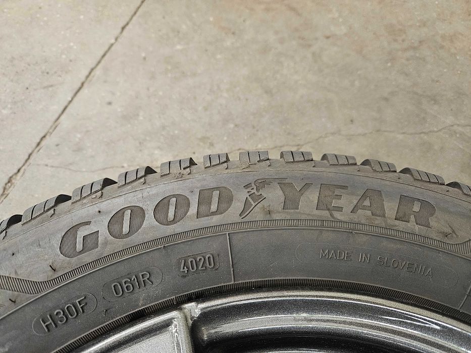4 Szt 205/55 R16 91H Good Year Ultra Grip 9+  - 2020r - 6,40mm