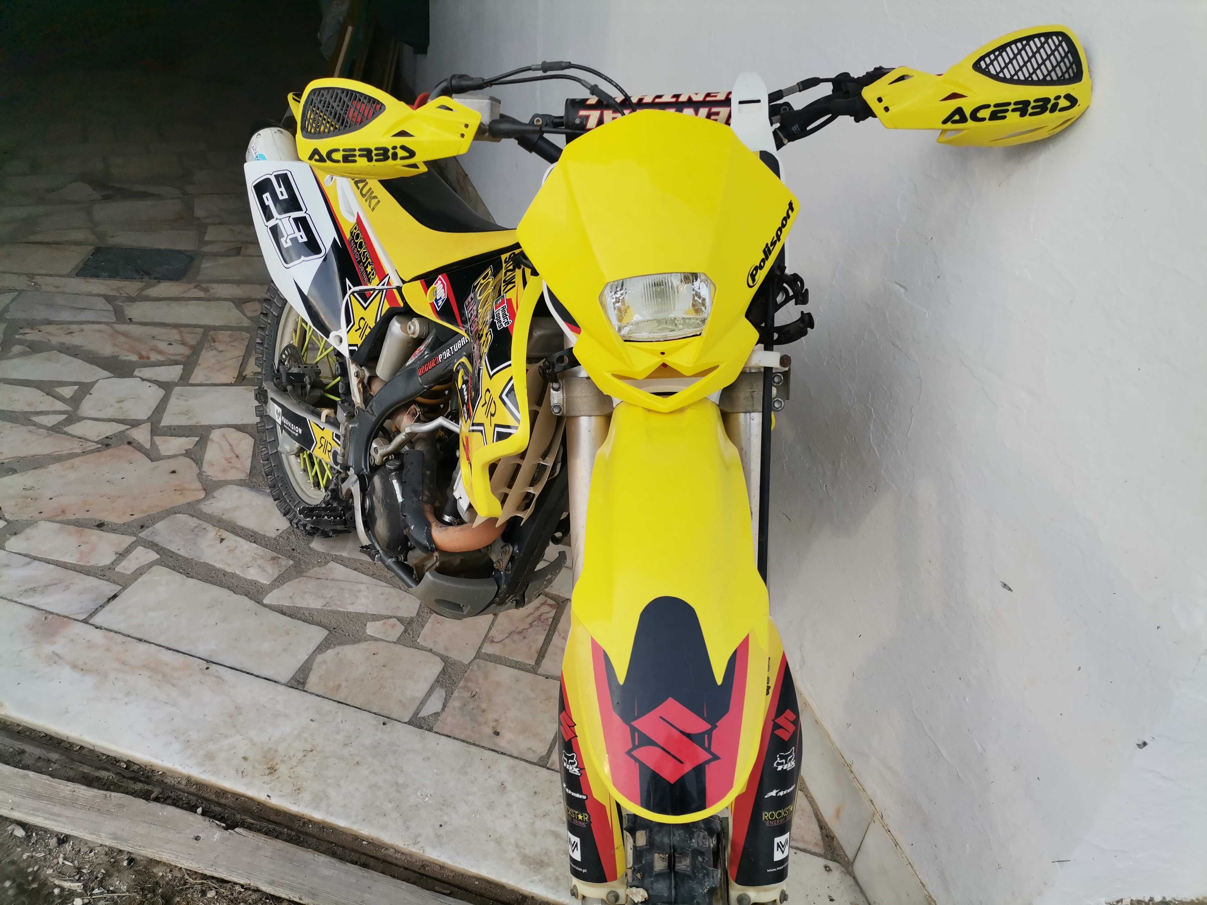 Suzuki rm-z 250 , único dono + vários acessórios.