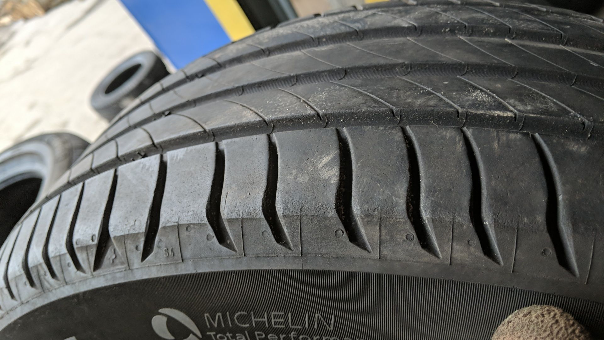 215/50R18 Michelin