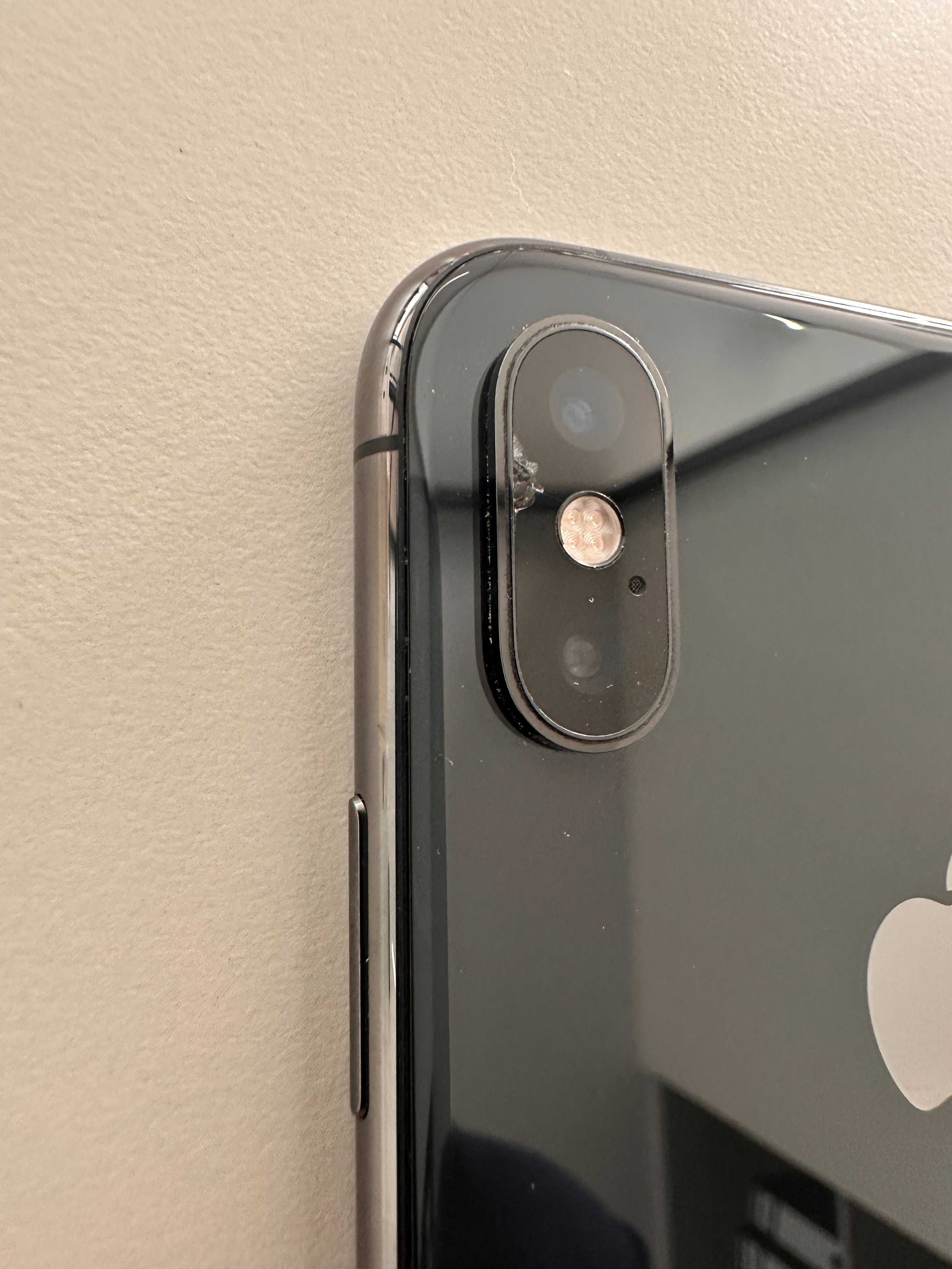 iPhone XS Max – 64GB