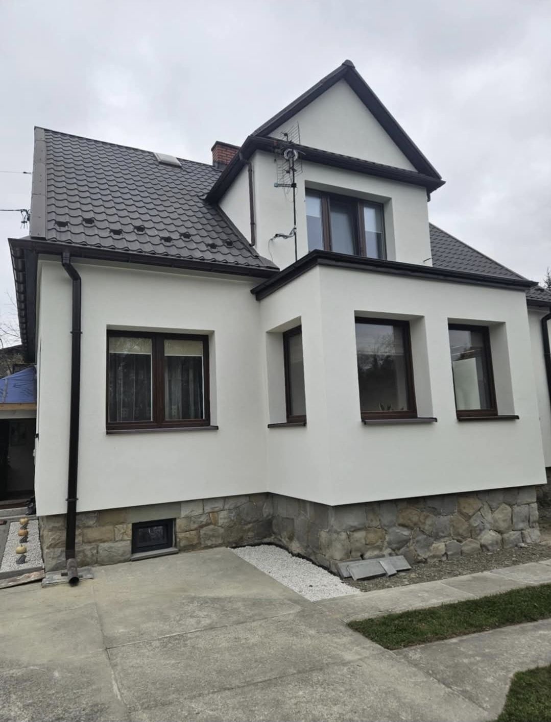 Elewacje izolacje ścian fasady docieplenia starych i nowych budynków