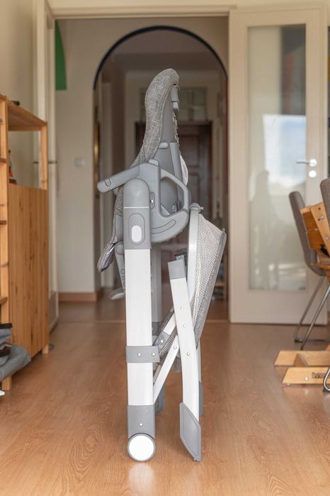 Cadeira Alta / Espreguiçadeira para Bébé e Criança - Marca Alemã Hauck