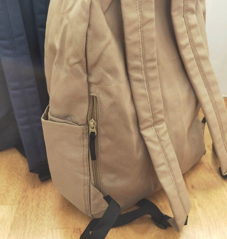 MUJI Nova mochila de cor caramelo