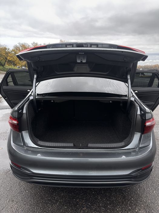 Продам VW Jetta 7 покоління(рестайлінг) 2022 рік(модельний 2023)