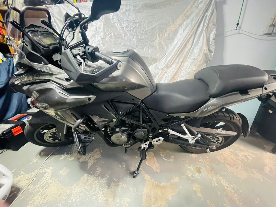 Benelli TRK 502.