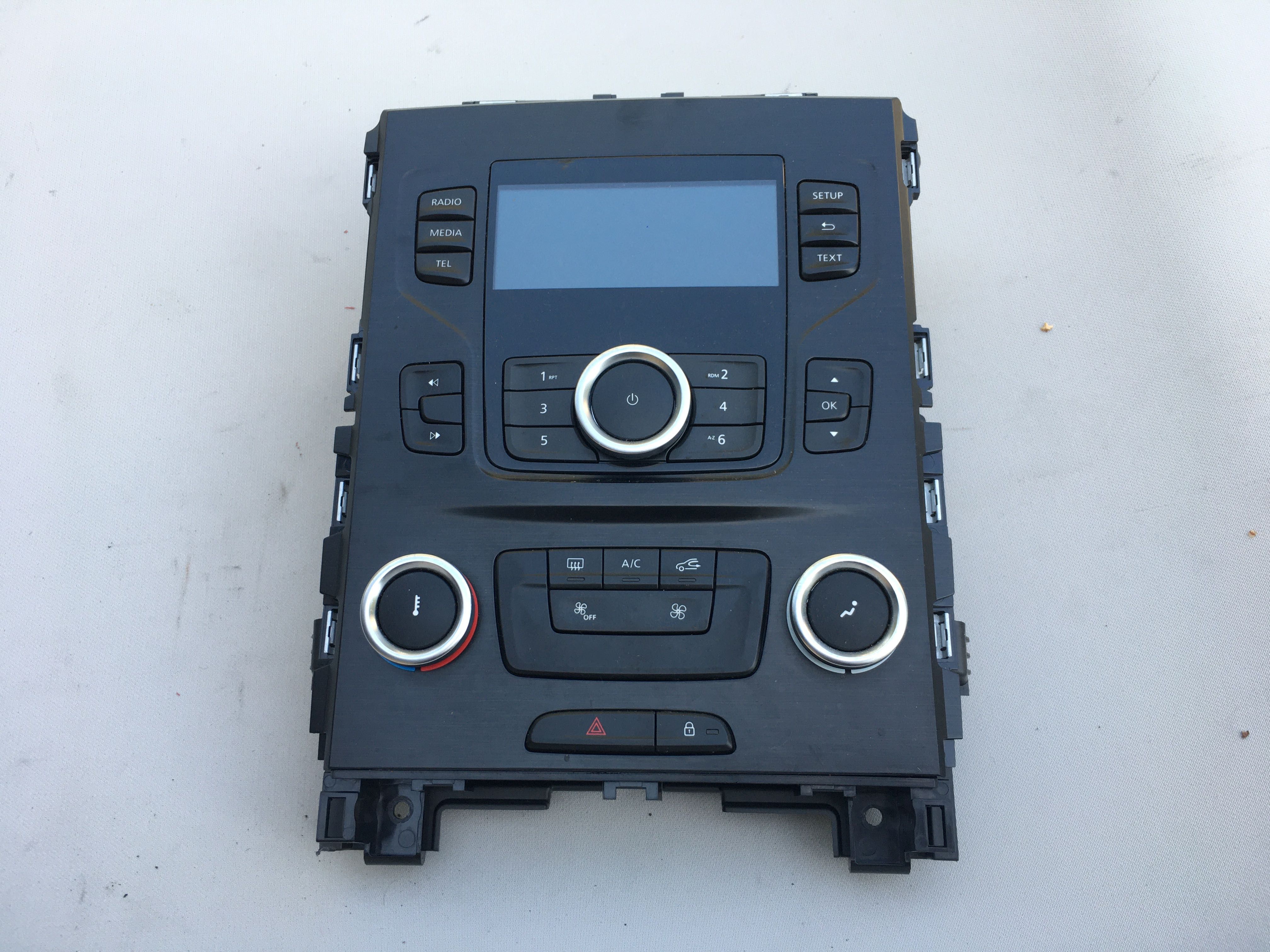 Radio panel klimatyzacji Renault Megane IV