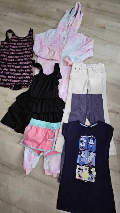 Paka ubrań 7-8 lat dla dziewczynki