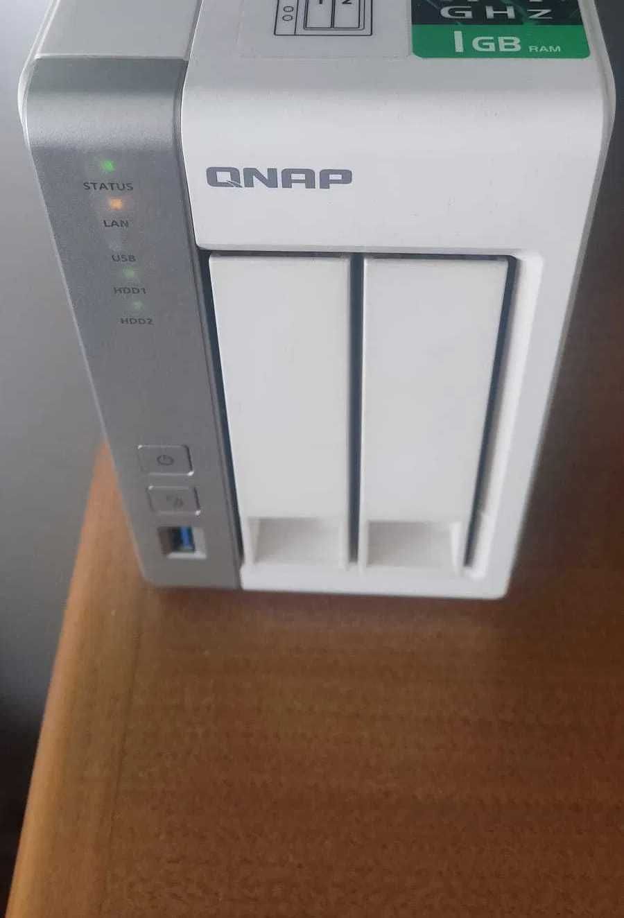 servidor cloud NAS QNAP + opção discos HDD 12TB 8TB 6TB 4TB WD Toshiba