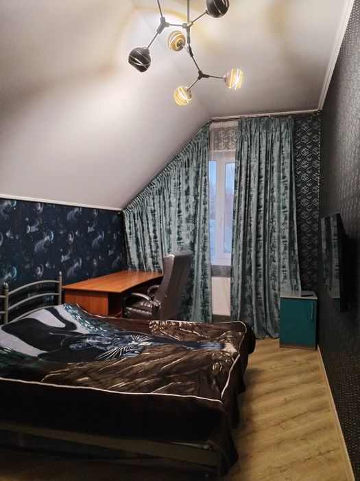 Стильний, розкішний будинок в с. Бездрик