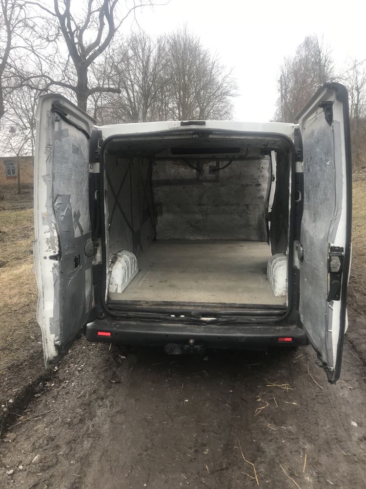 Вантажні перевезення автомобілем Renault Trafic